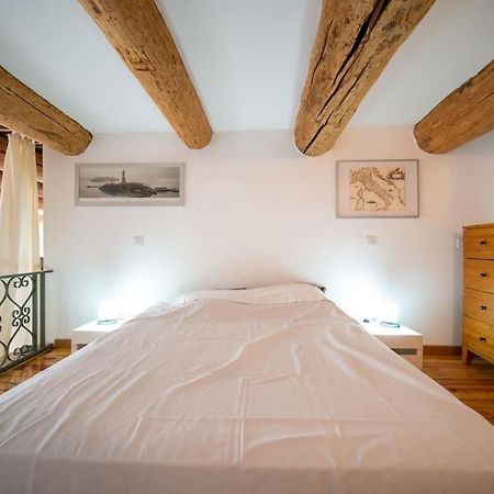 Air-Conditioned Loft In The Heart Of The Old Port Марсель Екстер'єр фото